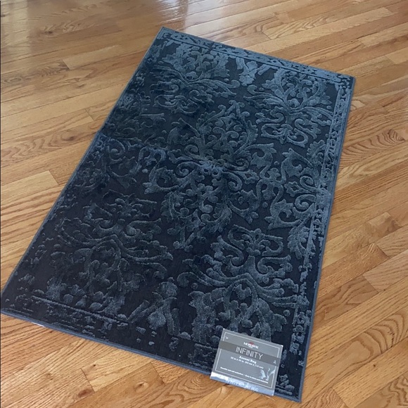 mohawk Other - Mohawk home Accent Rug 25x45 Navy pattern Texture